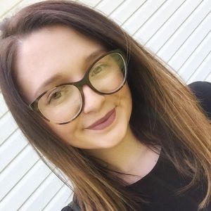 Meet your Posher, Courtney